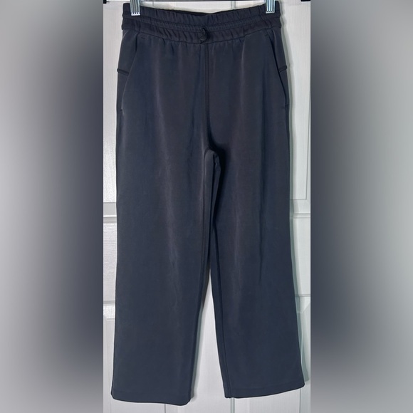 #45- $50/ RETAIL $118 LULULEMON Softstreme High-Rise Straight Leg Crop- Black - Picture 4 of 8